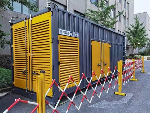 巴马如何使用转速表检查发动机的转速？